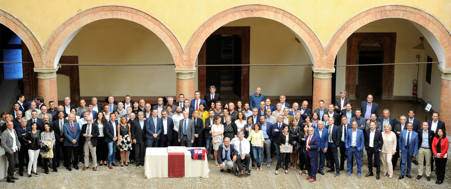 Gruppo Ceam, vendita e manutenzione di ascensori montacarichi miniascensori domestici piattaforme elevatrici montascale